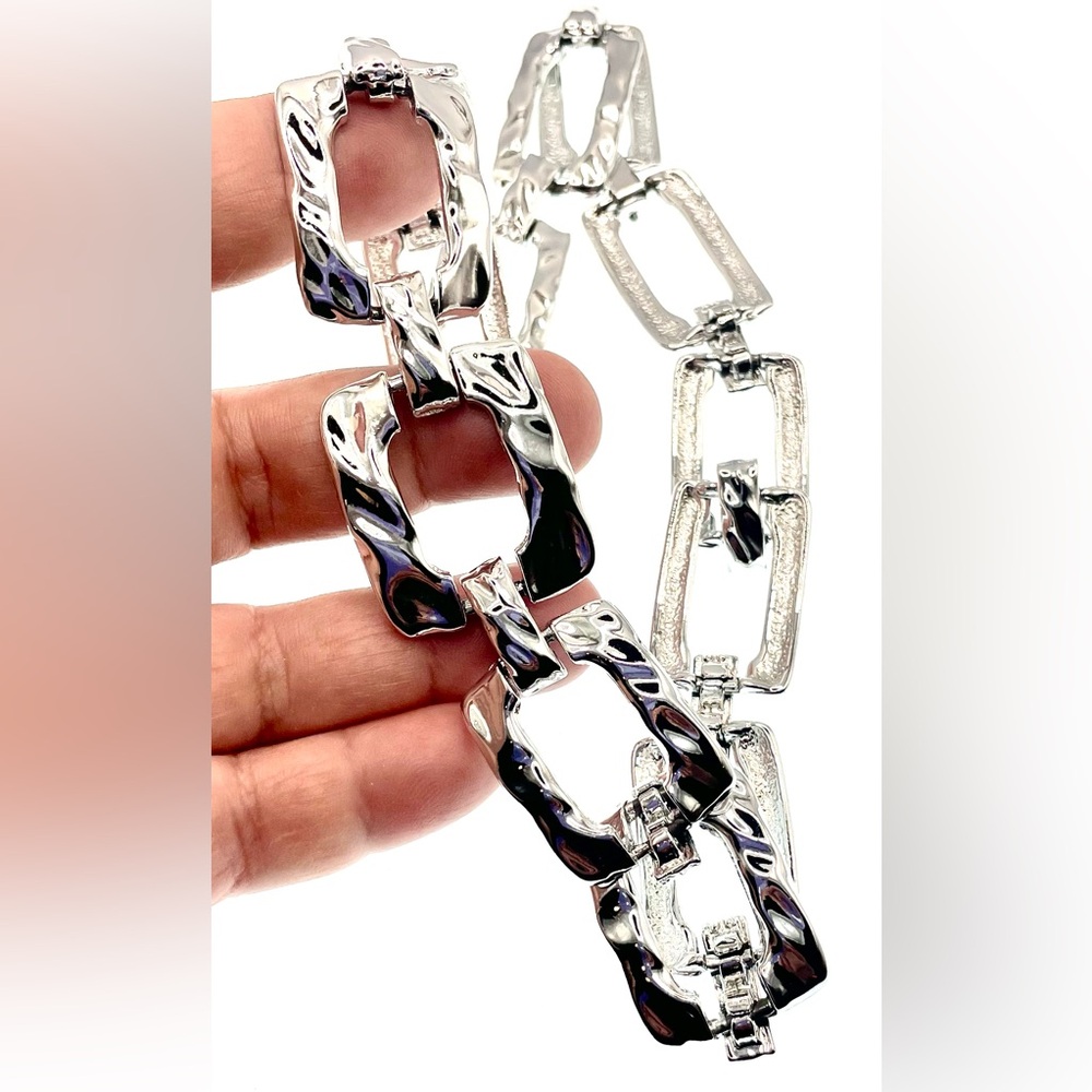Silver Tone Necklace Choker With Large Shiny Rectangular Links Chunky Bold - Picture 2 of 8
